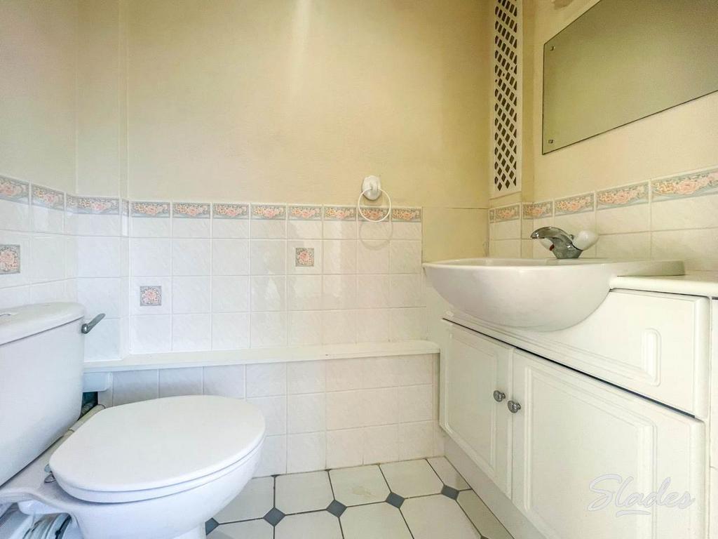 51 Fitzmaurice WC to