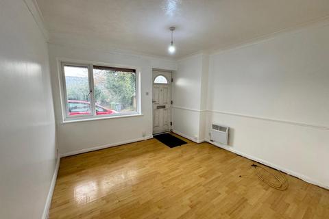 1 bedroom flat to rent, Kitchener Road, Hp11