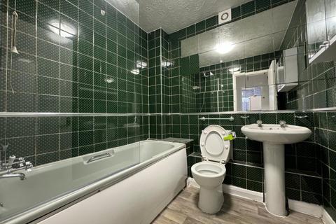 1 bedroom flat to rent, Kitchener Road, Hp11