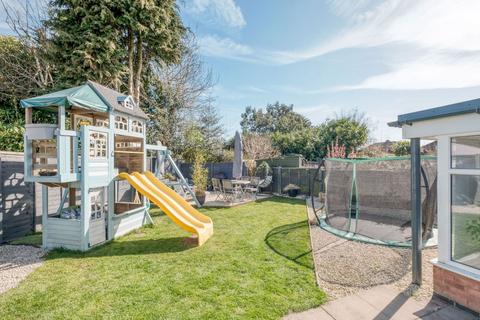 undefined, Bronte Close, Shirley, B90