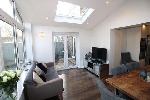 8 Dinglederry, Olney, MK46 5ES
