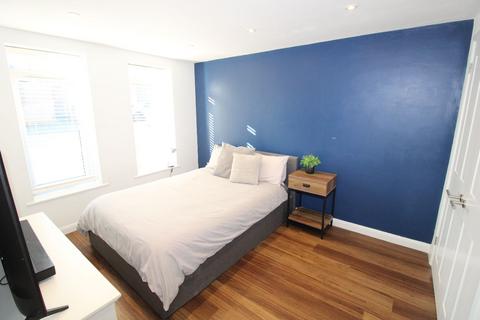 8 Dinglederry, Olney, MK46 5ES