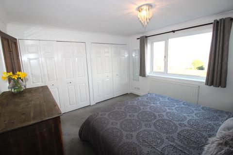 8 Dinglederry, Olney, MK46 5ES