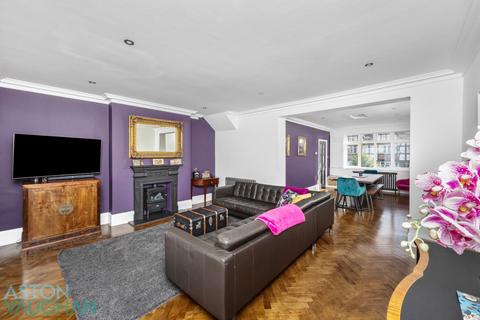 6 bedroom detached house to rent, Valley Drive, Brighton BN1