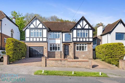 6 bedroom detached house to rent, Valley Drive, Brighton BN1