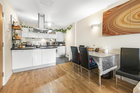 1 bedroom apartment for sale, Throwley Way, Sutton