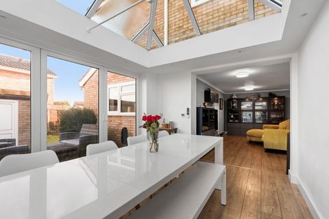 73 Norton Leys, Rugby, CV22 5RT
