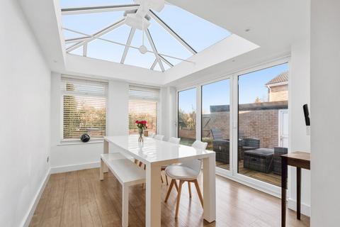 73 Norton Leys, Rugby, CV22 5RT