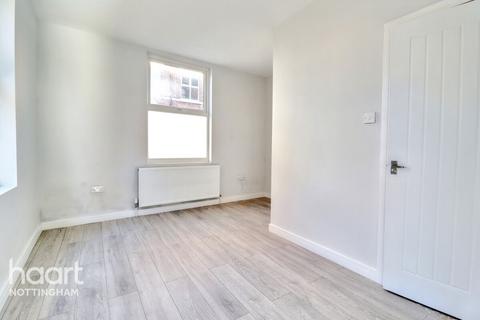 4 bedroom terraced house for sale, Sherbrooke Road, Carrington