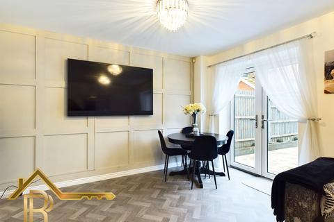 35 Meadow Drive, Aveley, South Ockendon, RM15 4DY