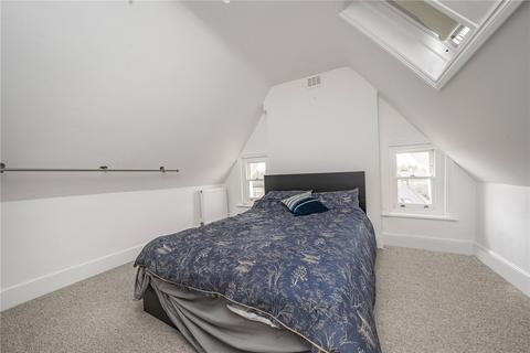 2e Glamorgan Road, Kingston Upon Thames, KT1 4HP