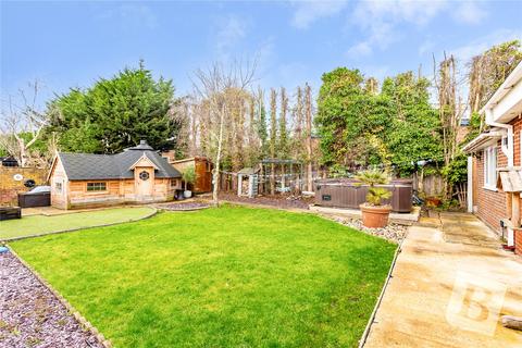 5 bedroom bungalow for sale, Beauchamps Drive, Wickford, Essex, SS11