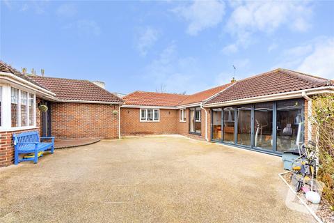 5 bedroom bungalow for sale, Beauchamps Drive, Wickford, Essex, SS11