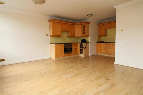 2 bedroom flat to rent, Priestgate, Peterborough, Cambridgeshire