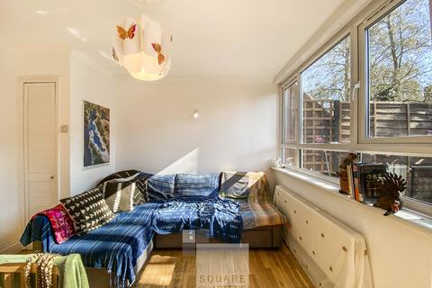 2 bedroom maisonette for sale, Sutterton Street, Islington, N7