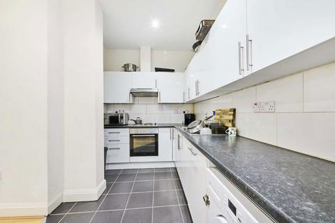 2 bedroom flat to rent, Stockwell Mews, London SW9