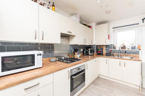 2 bedroom flat for sale, Temple Hill, Dartford, Kent