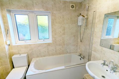 41 Boscobel Road, Cheswick Green, Solihull, B90 4JY