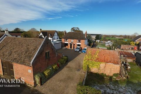 3 bedroom detached house for sale, Staithe Road, Martham