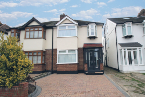 3 bedroom semi-detached house for sale, Chester Avenue, Upminster RM14