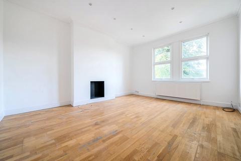 2 bedroom apartment to rent, Cyprus Road, Finchley Central, London, N3