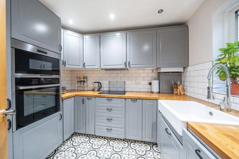 28 The Avenue, Northwood, HA6 2NL