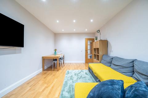 28 The Avenue, Northwood, HA6 2NL