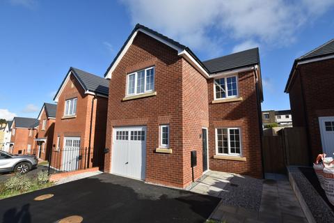 4 bedroom detached house to rent, Christabelle Lane, Blackburn, BB2