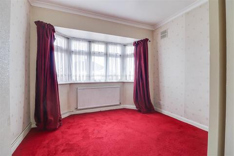 9 Dulverton Close, Westcliff-on-sea, SS0 0HS