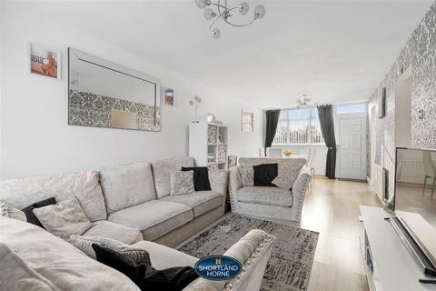 60 Mayflower Drive, Coventry, CV2 5NP