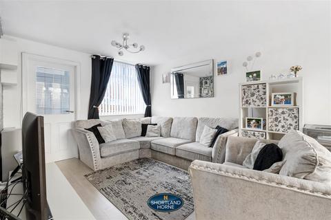 60 Mayflower Drive, Coventry, CV2 5NP