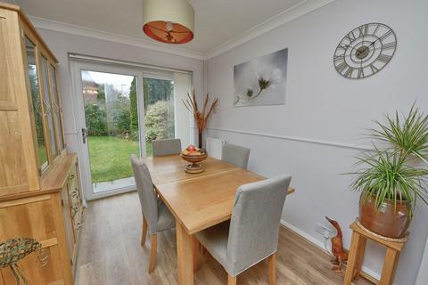 4 bedroom detached house for sale, Swaledale Gardens, Fleet GU51