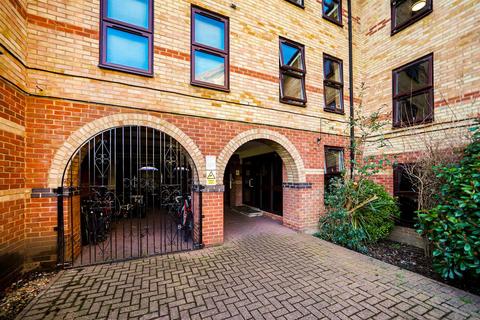 2 bedroom flat for sale, Latchingdon Court, Walthamstow