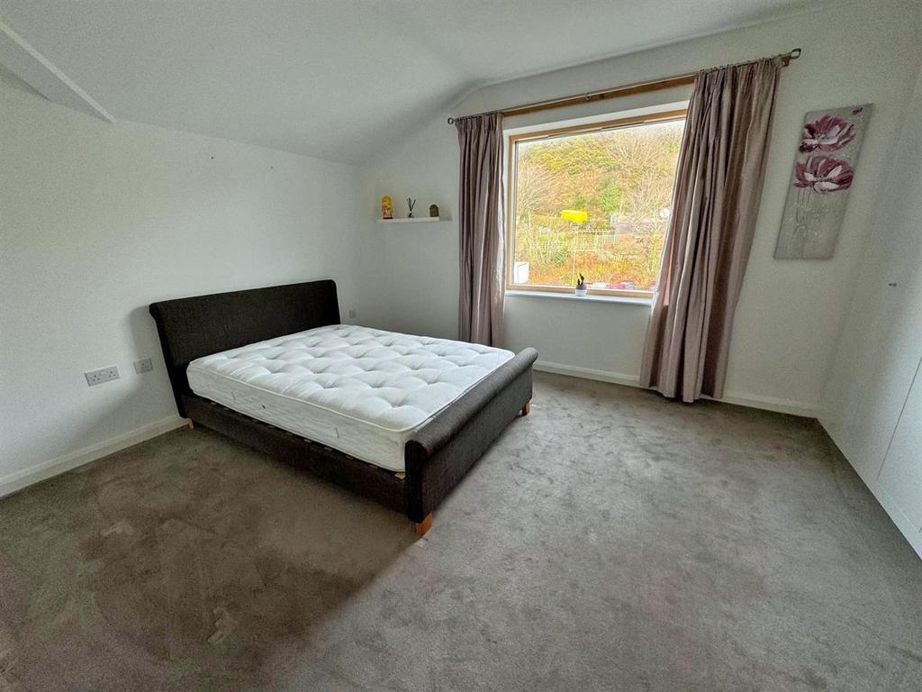 Double bedroom 3