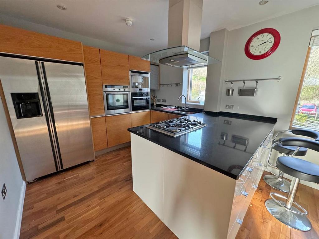 Kitchen/ dining area