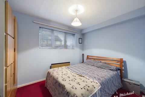 1 bedroom maisonette for sale, Enborne Close, Aylesbury