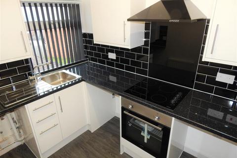 2 bedroom flat to rent, Sladepool Farm Road, Birmingham