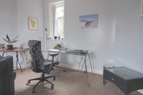 20 Dubb Lane, Bingley, BD16 2NW