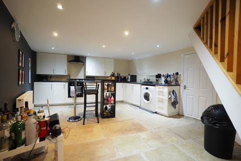 20 Dubb Lane, Bingley, BD16 2NW