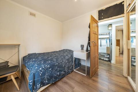 2 bedroom flat for sale, Hatfields, Southwark