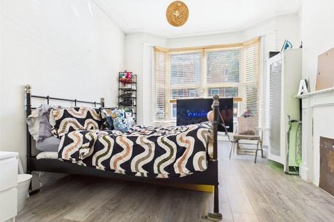 4 bedroom terraced house to rent, Riley Road, Brighton, East Sussex, BN2