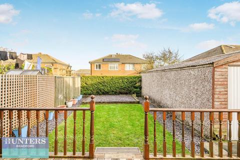 3 bedroom semi-detached house for sale, Overton Drive, Wibsey, Bradford, West Yorkshire, BD6 3NE