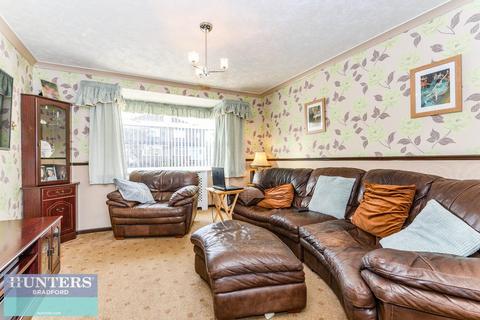 3 bedroom semi-detached house for sale, Overton Drive, Wibsey, Bradford, West Yorkshire, BD6 3NE