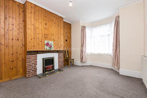 3 bedroom terraced house for sale, Keogh Road, London, E15