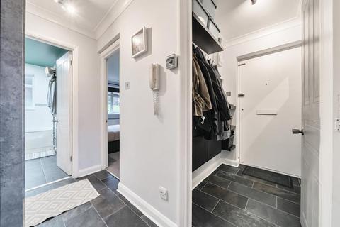 2 bedroom flat for sale, High Wycombe,  Train Station,  Buckinghamshire,  HP13