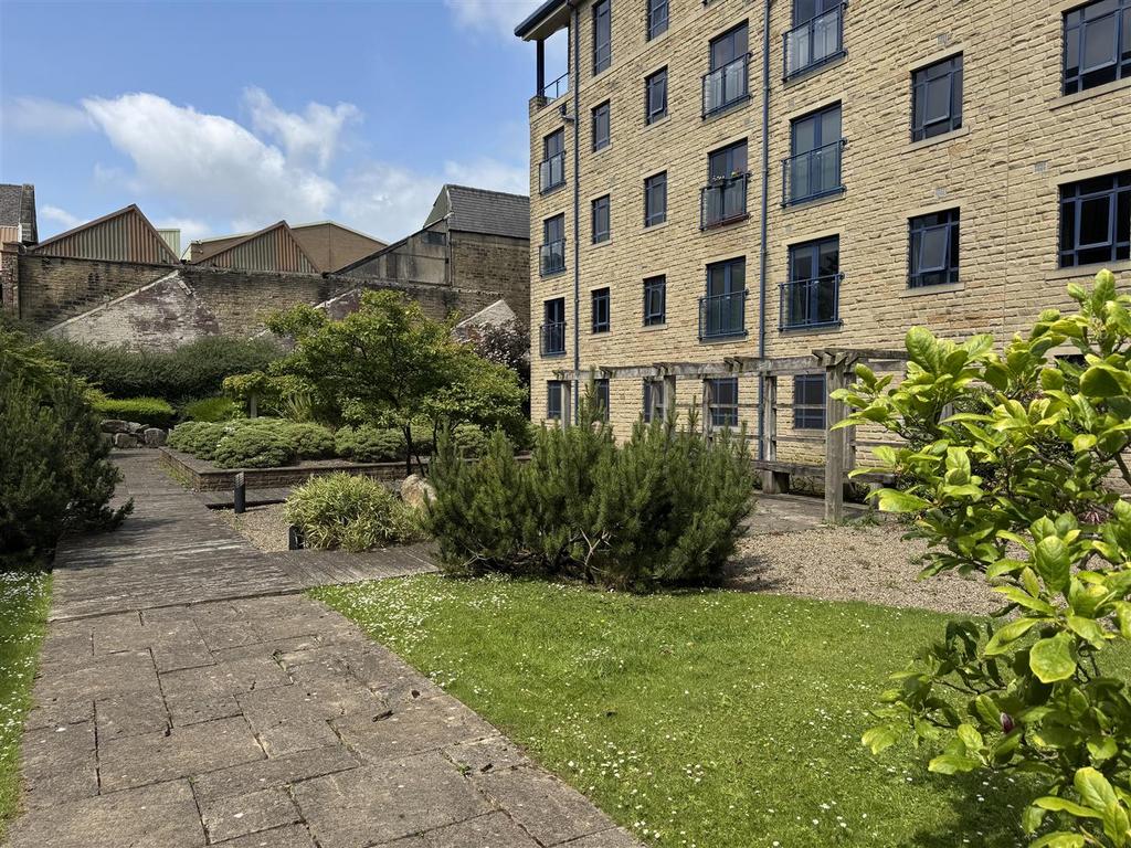 Communal gardens