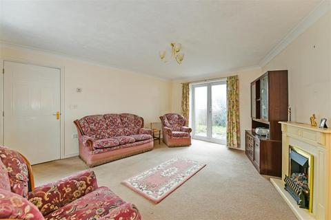 72 Berry Way, Andover, SP10 3XS