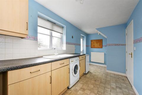 72 Berry Way, Andover, SP10 3XS