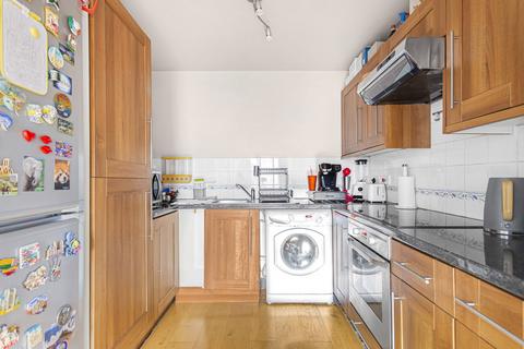 67 Varsity Drive, Twickenham, TW1 1AH