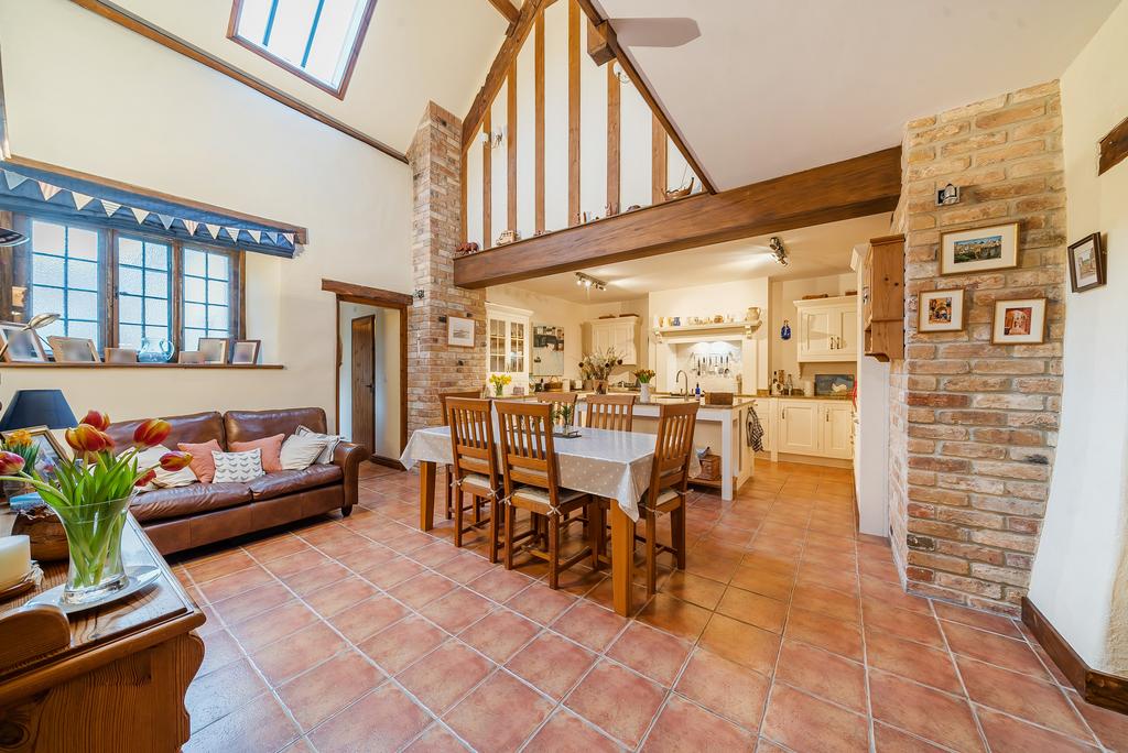 Kitchen / Dining Room